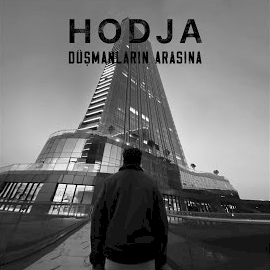 Hodja Düşmanların Arasına